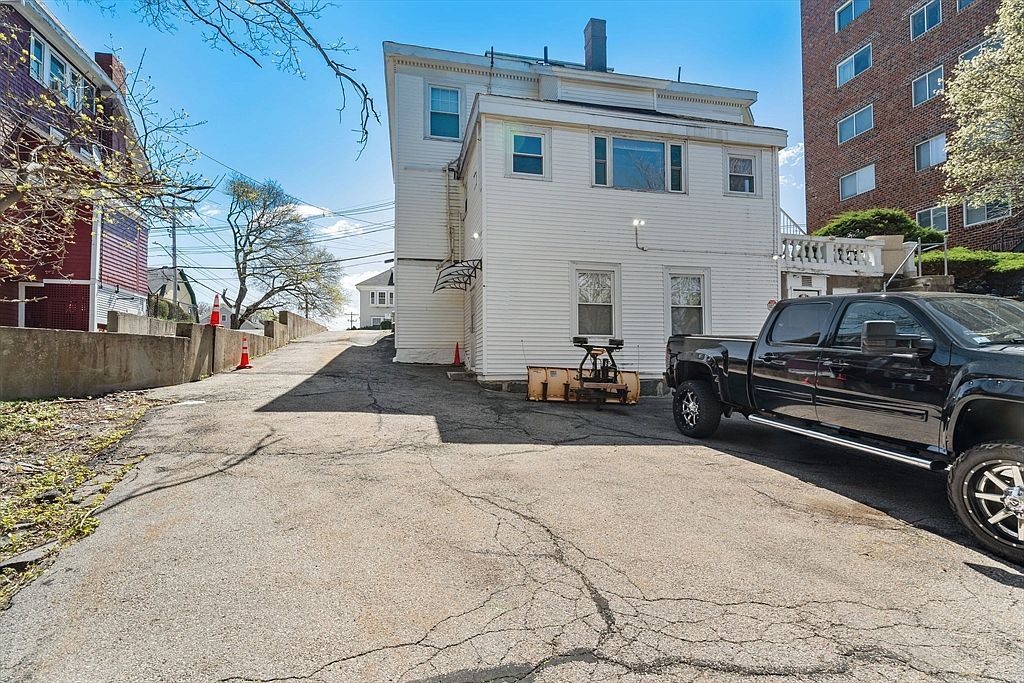 44 Greenleaf St Quincy, MA 02169 - Thumbnail 4