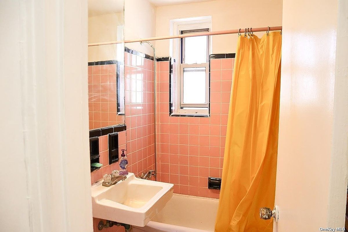 33-02 93rd St UNIT 4R Jackson Heights, NY 11372 - Thumbnail 4