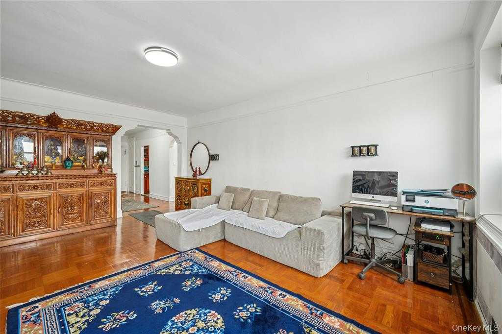 35-20 73rd Street Unit #6R, Jackson Heights, NY, 11372 - Thumbnail 4