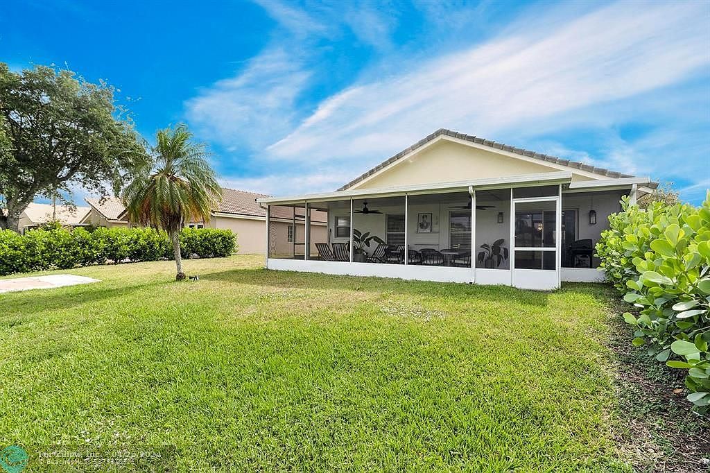 142 SW 204th Ave Pembroke Pines, FL 33029 - Thumbnail 4