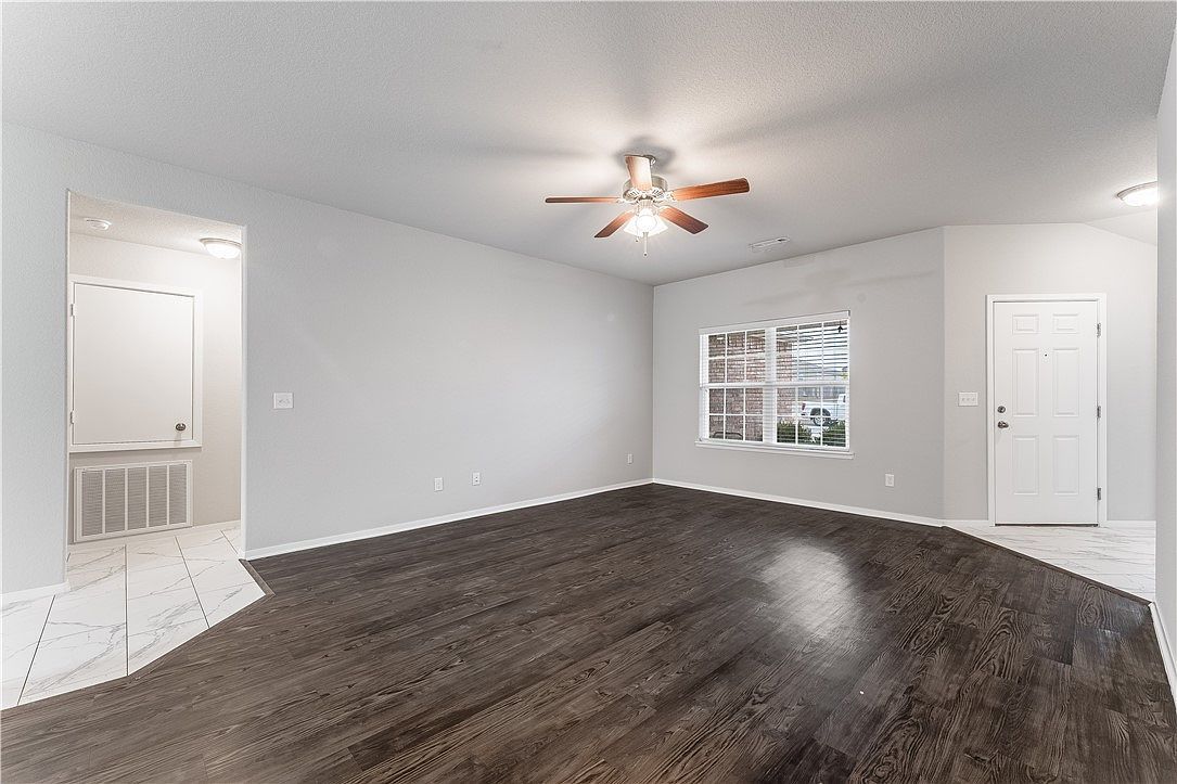 802 SW Green World St Bentonville, AR 72712 - Thumbnail 4