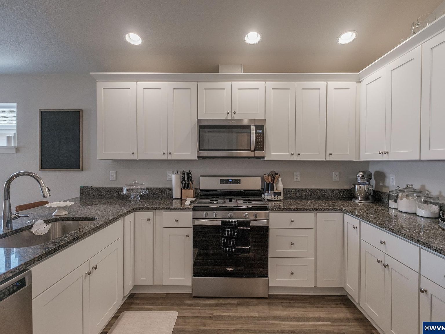 414 SE Ray St Dallas, OR 97338 - Thumbnail 4