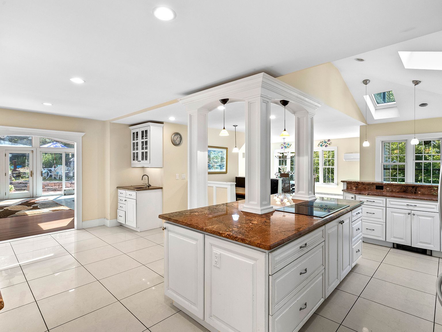 332 Lantern Hill Rd Mystic, CT 06355 - Thumbnail 4