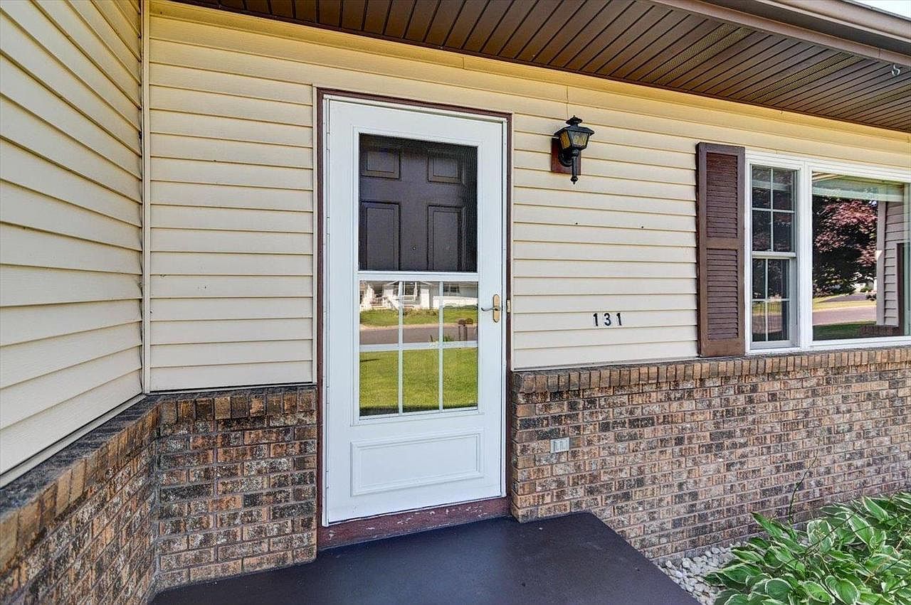 131 West St Dane, WI 53529 - Thumbnail 4