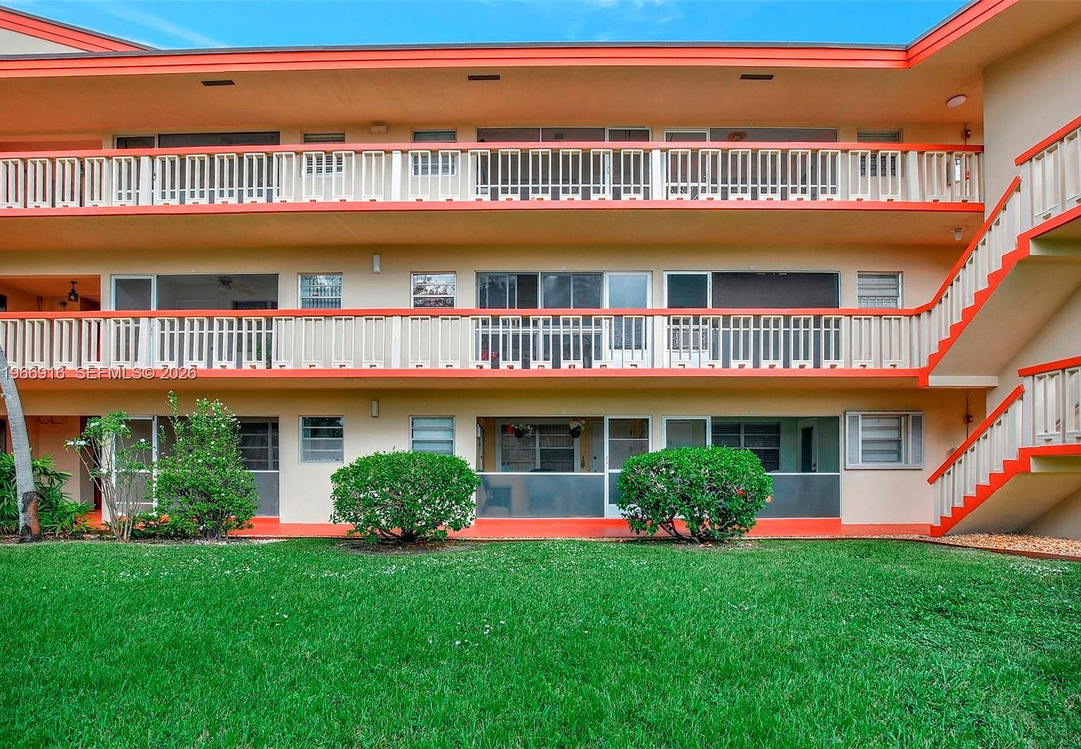5300 Washington St APT G127 Hollywood, FL 33021 - Thumbnail 4