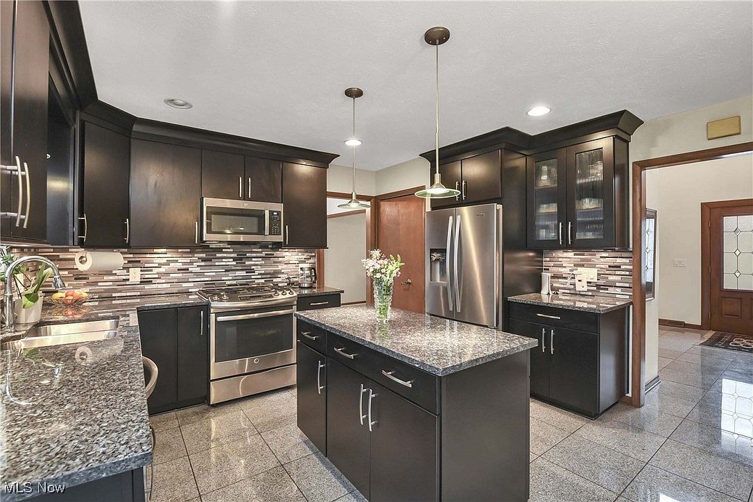 4397 Prestwick Xing Westlake, OH 44145 - Thumbnail 4