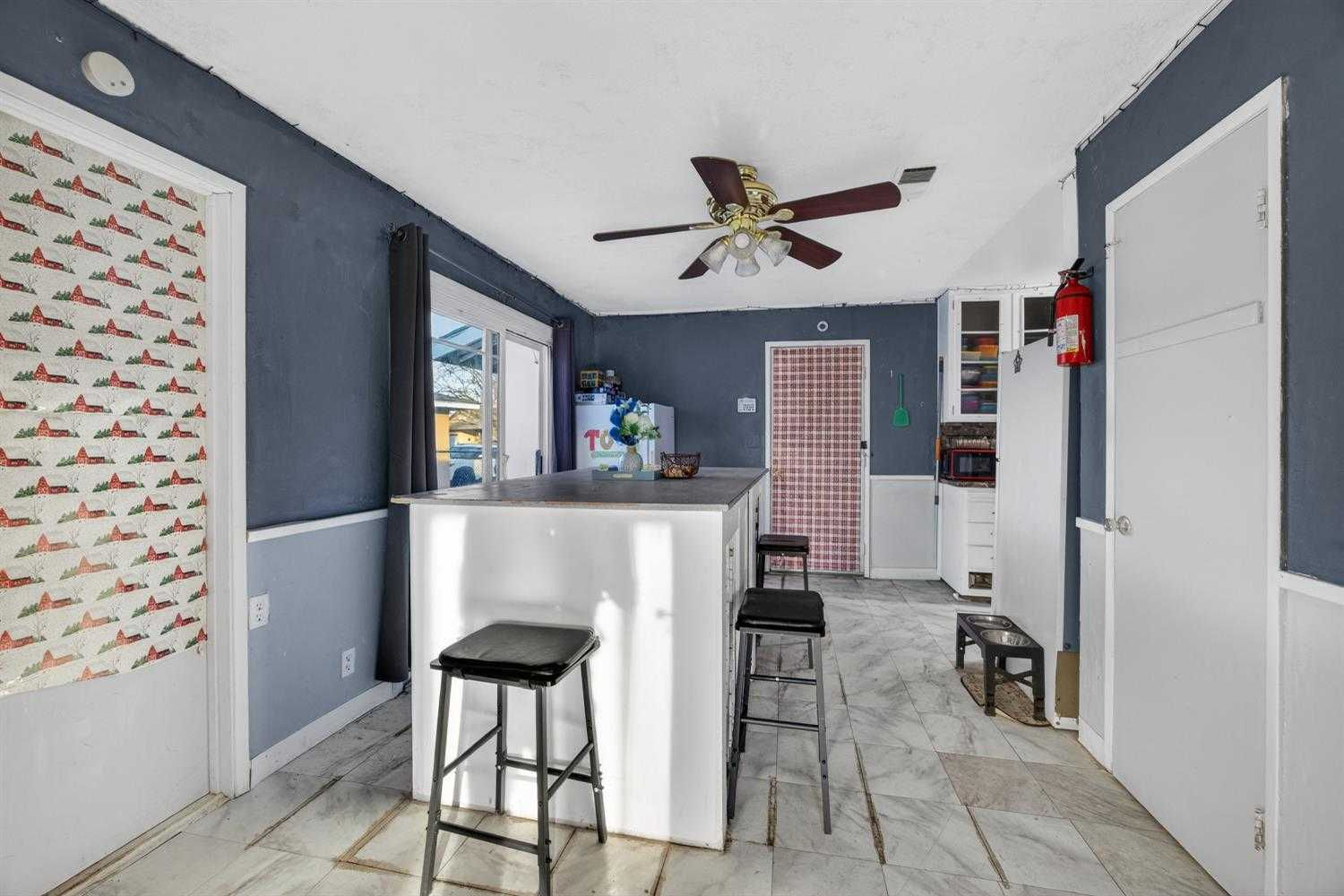 7518 Bowen Circle, Sacramento, CA, USA, 95822 - Thumbnail 4