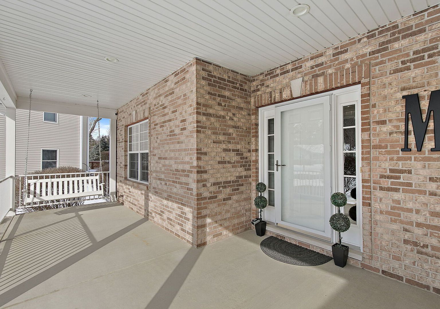 560 Ellen Ct Woodstock, IL 60098 - Thumbnail 4