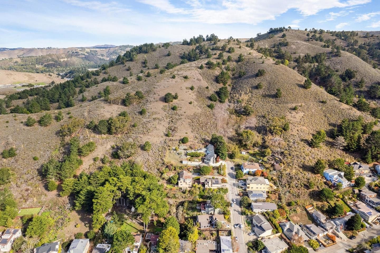 0 Calera Ter Pacifica, CA 94044 - Thumbnail 4