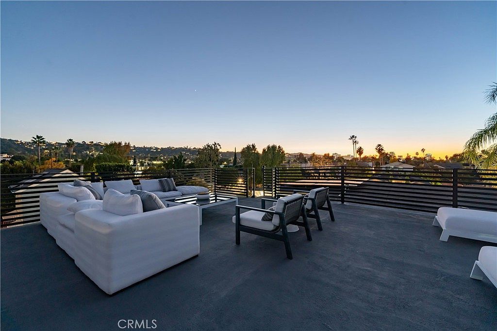 4532 Calhoun Ave Sherman Oaks, CA 91423 - Thumbnail 4