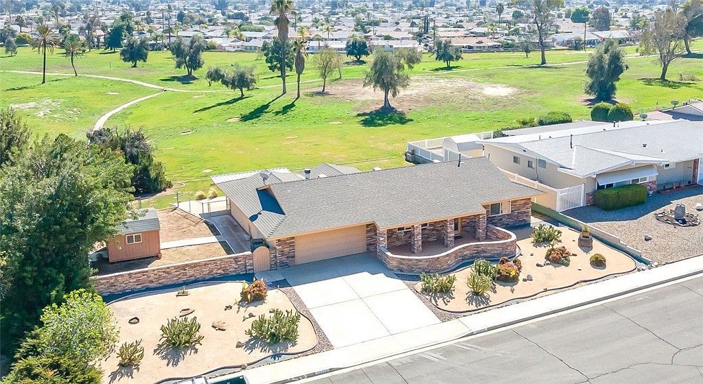 28370 Portsmouth Dr Sun City, CA 92586 - Thumbnail 4