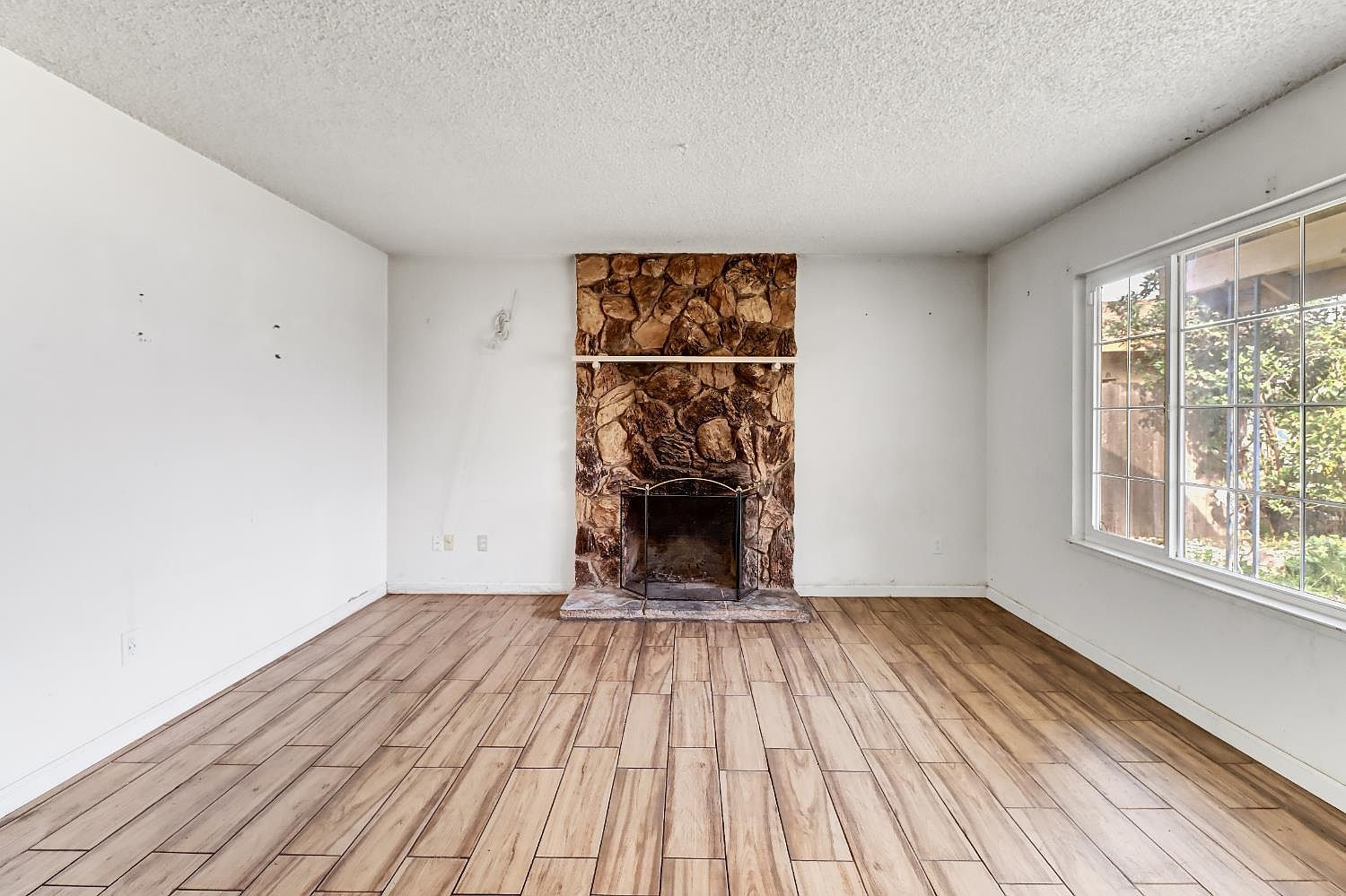4028 Bairnsdale Way Sacramento, CA 95826 - Thumbnail 4