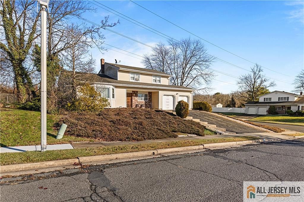 2 Wilmot Rd Sayreville, NJ 08872 - Thumbnail 4