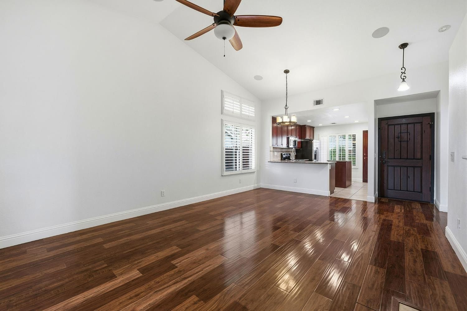 592 Charlemagne Ln Tracy, CA 95376 - Thumbnail 4