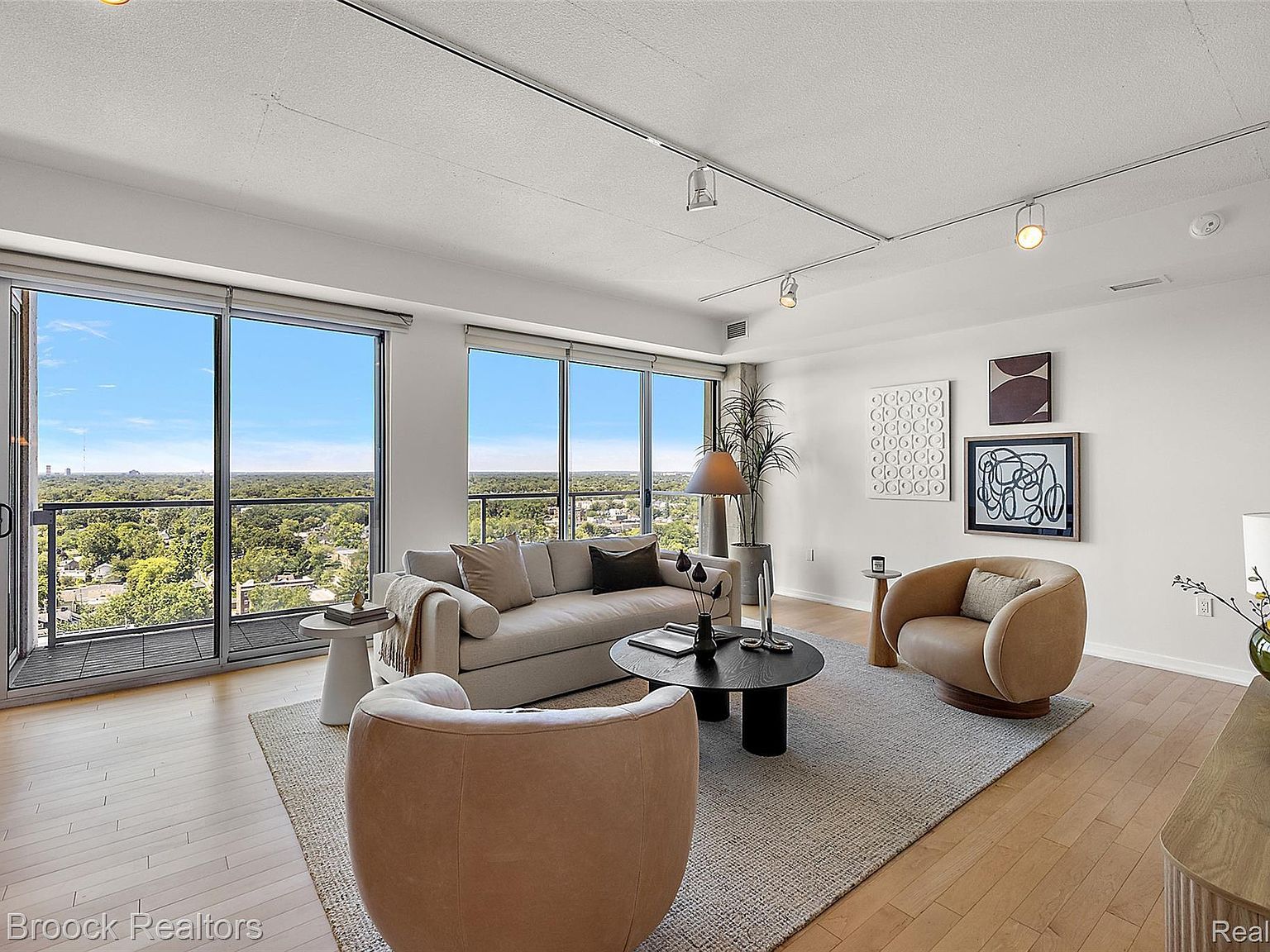 432 S Washington Ave UNIT 1704 Royal Oak, MI 48067 - Thumbnail 4