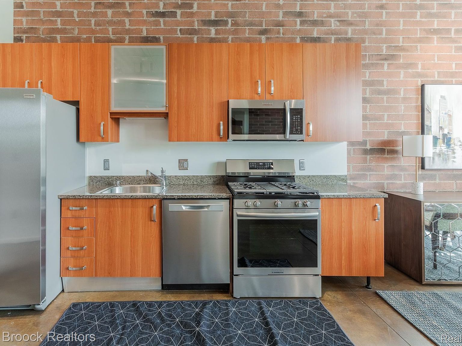 333 E Parent Ave UNIT 9 Royal Oak, MI 48067 - Thumbnail 4