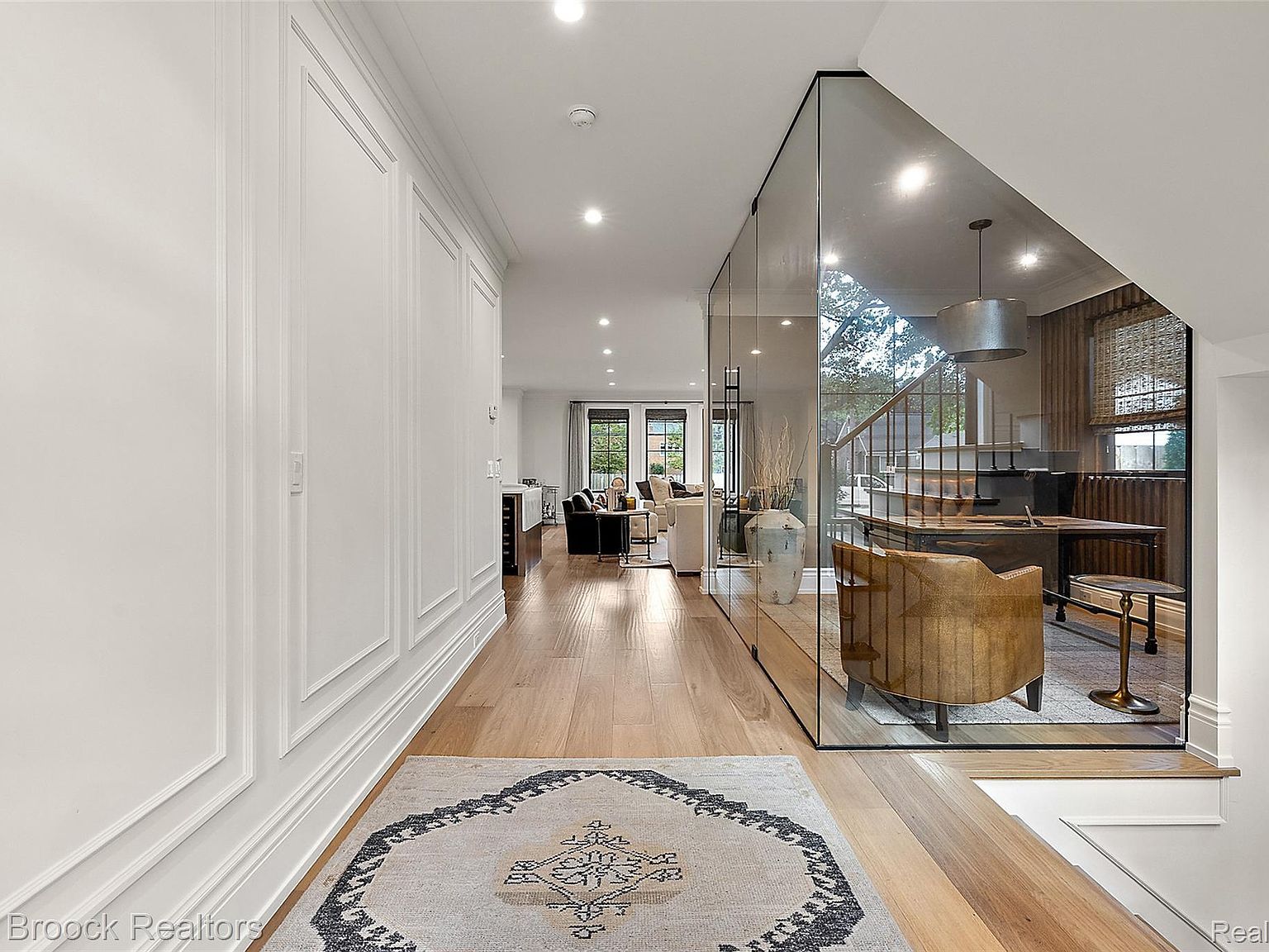 2438 Evergreen Dr Royal Oak, MI 48073 - Thumbnail 4