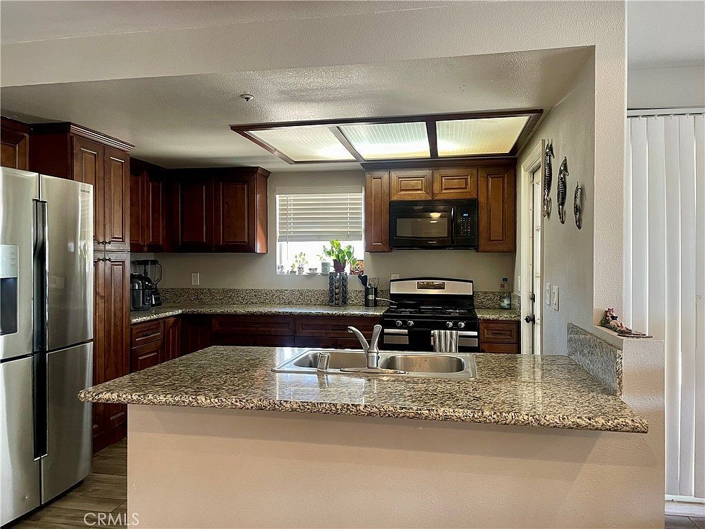 13841 Cobblestone Ct Fontana, CA 92335 - Thumbnail 4