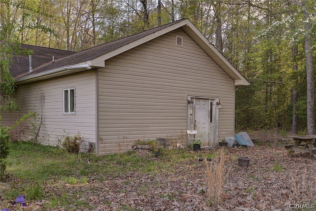 1708 Lewis B Puller Memorial Hwy Saluda, VA 23149 - Thumbnail 4