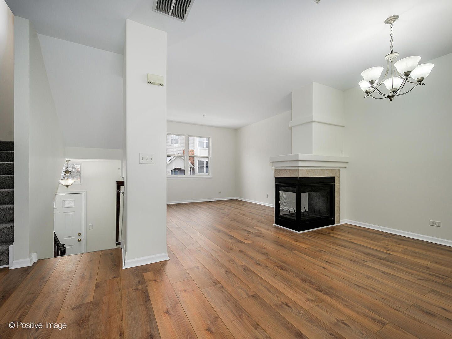 6126 Washington Ct Morton Grove, IL 60053 - Thumbnail 4