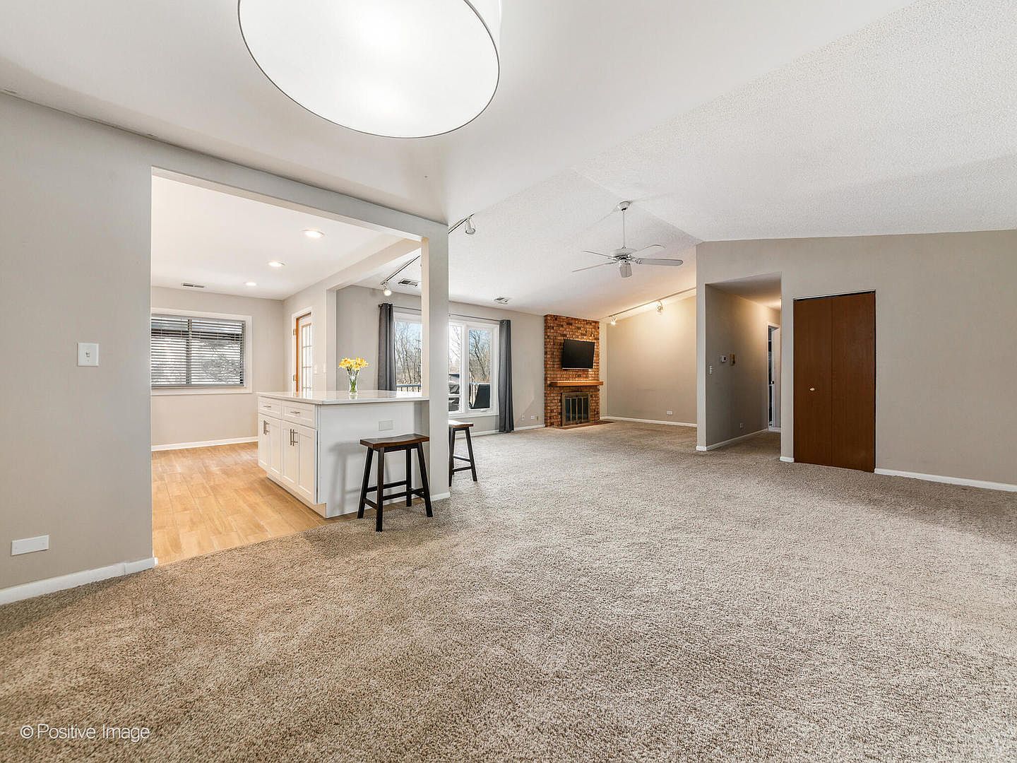 176 Grove Ave Unit C Des Plaines, IL 60016 - Thumbnail 4