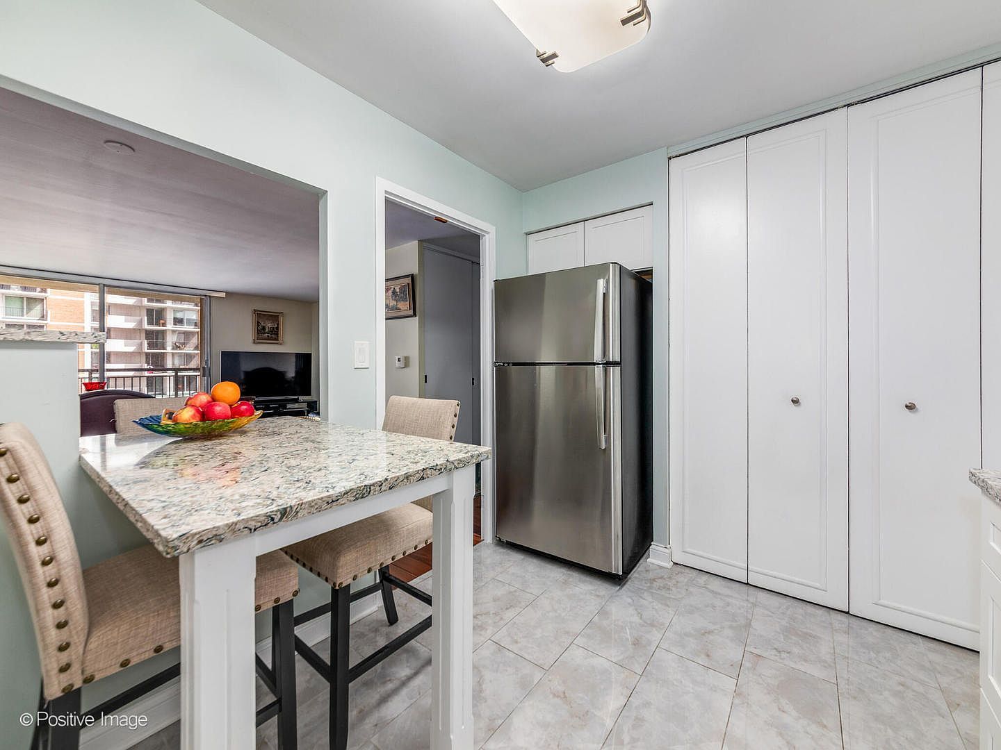 6007 N Sheridan Rd APT 14D Chicago, IL 60660 - Thumbnail 4