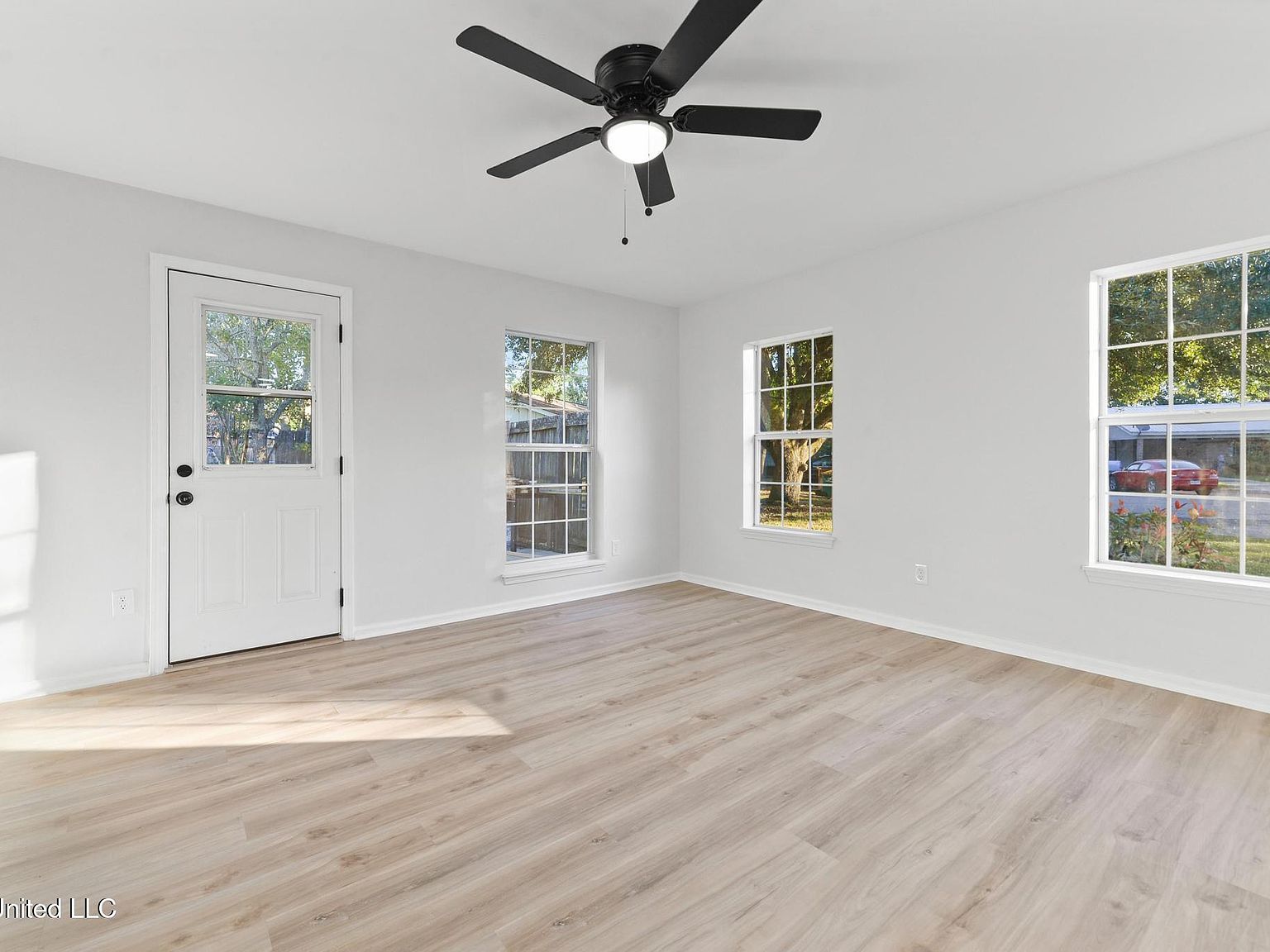 416 Shadowlawn Ct Diberville, MS 39540 - Thumbnail 4