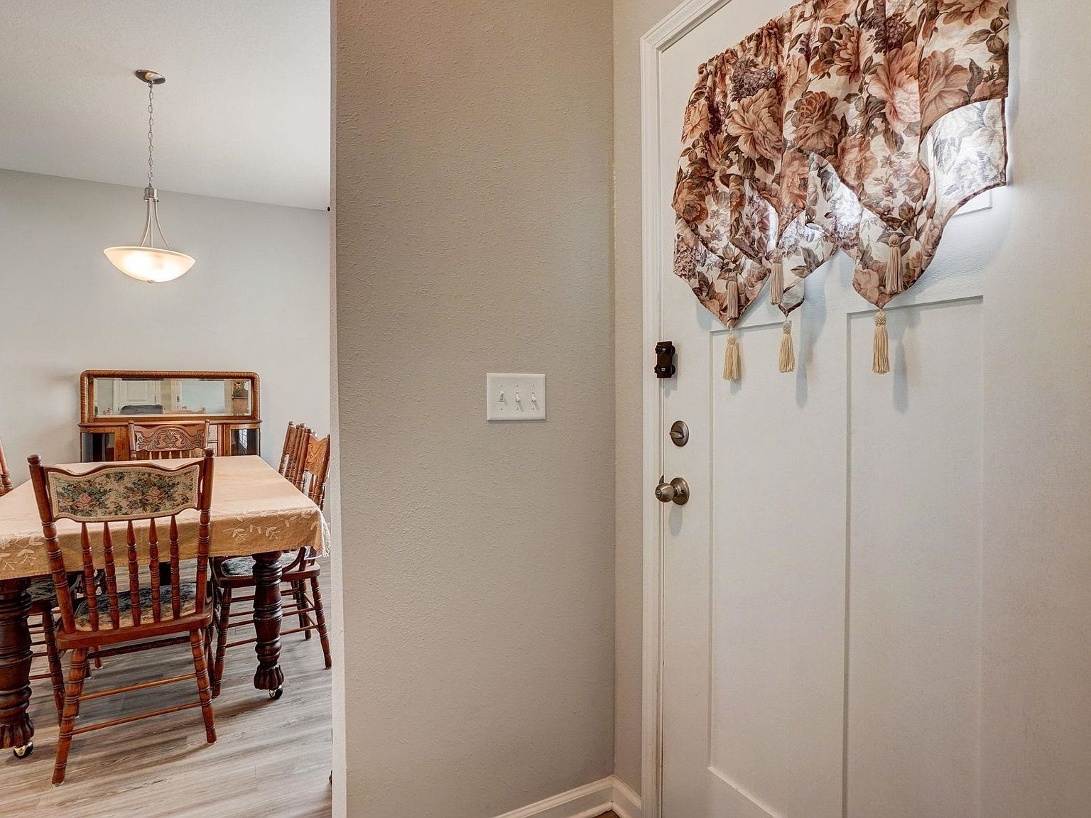 1426 Lake Shore Blvd Jacksonville, FL 32205 - Thumbnail 4