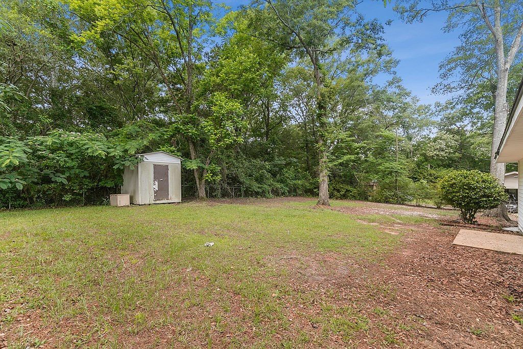 1935 Denton Rd Dothan, AL 36303 - Thumbnail 4