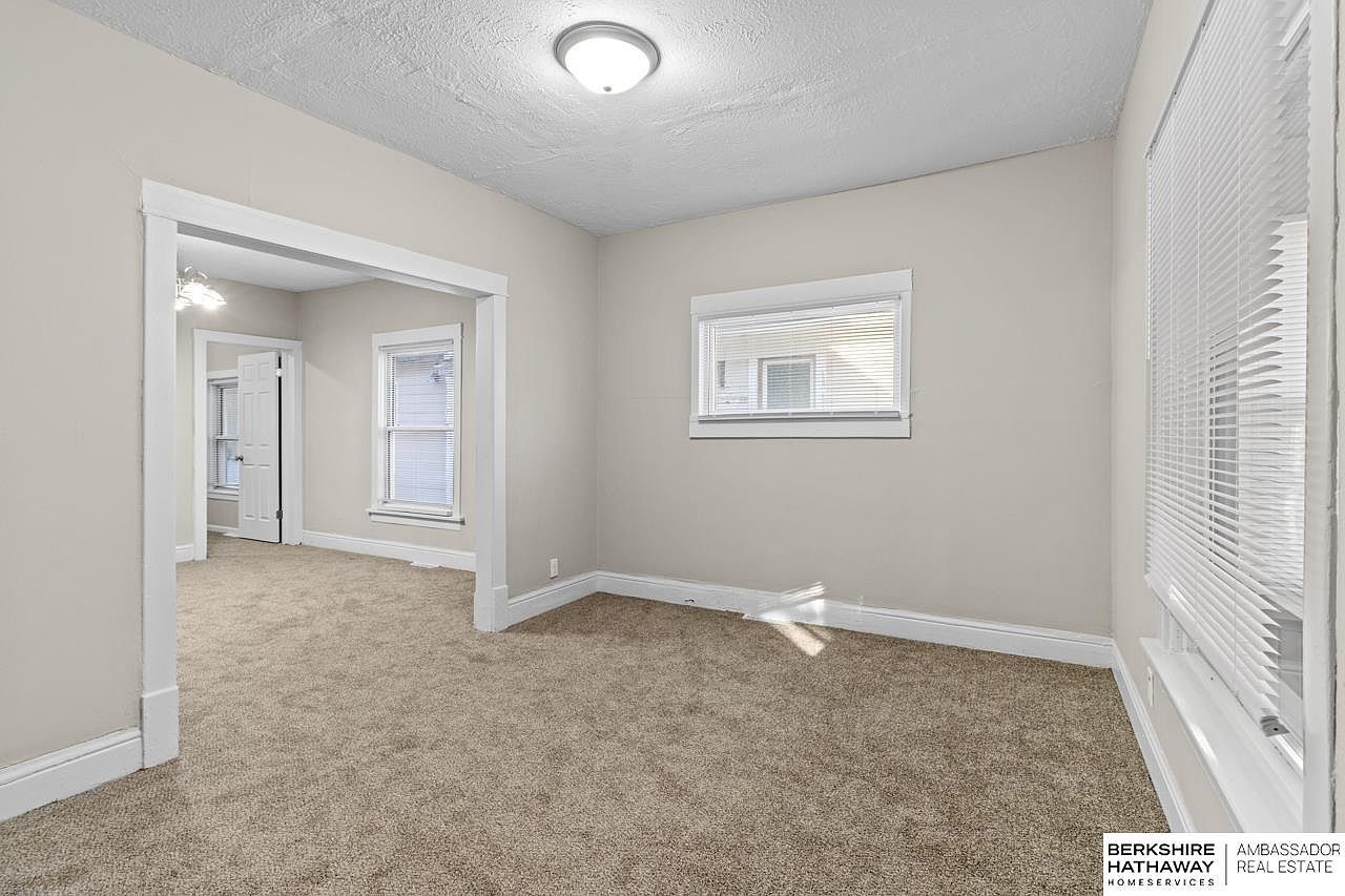 1616 Lake St Omaha, NE 68110 - Thumbnail 4