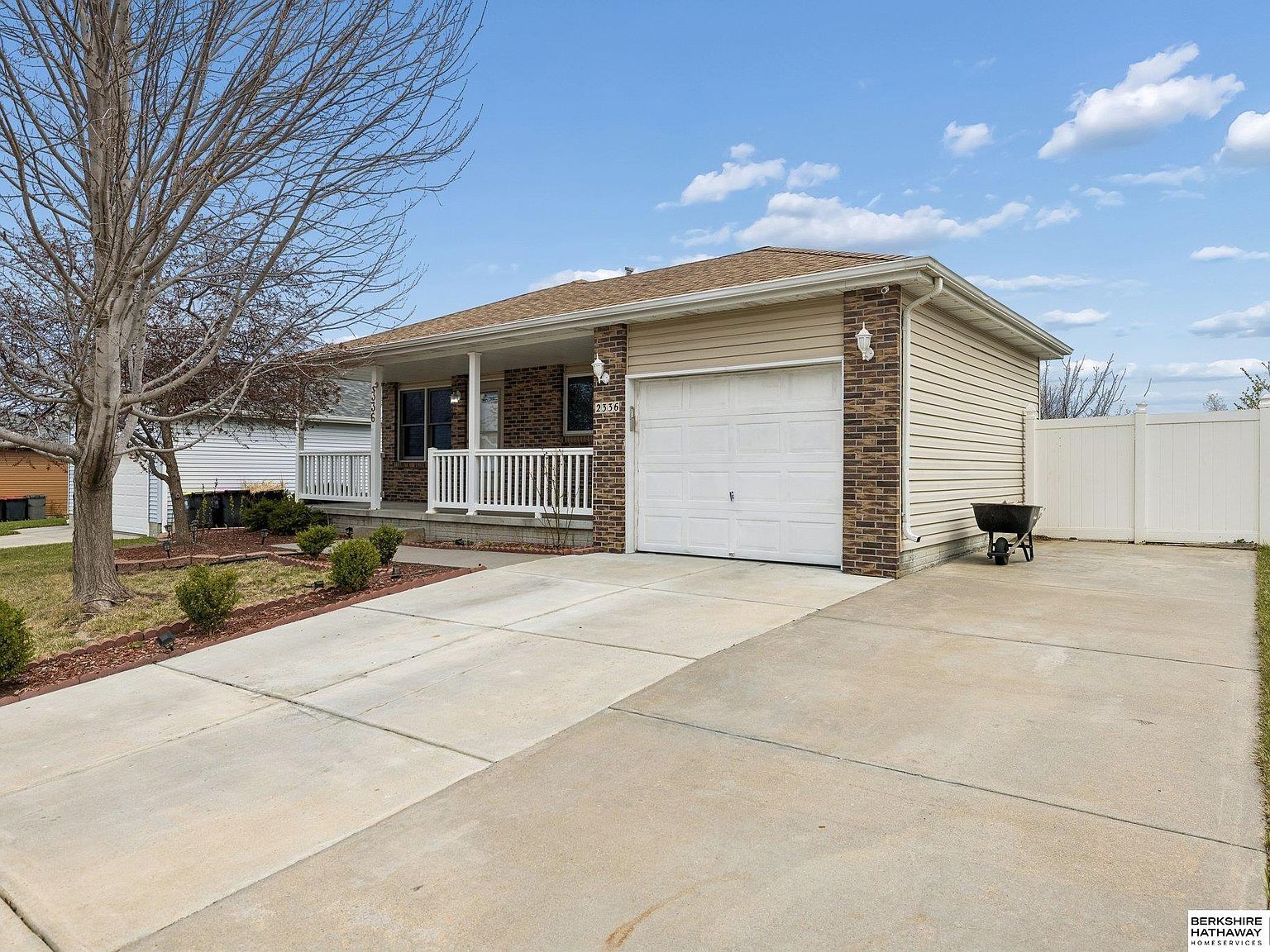2336 NW 46th St Lincoln, NE 68528 - Thumbnail 4