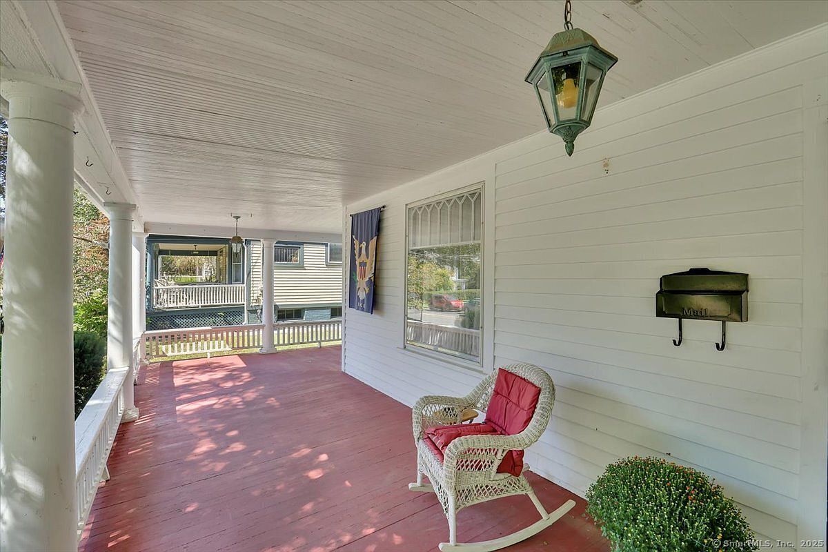 35 Broadview St Bristol, CT 06010 - Thumbnail 4