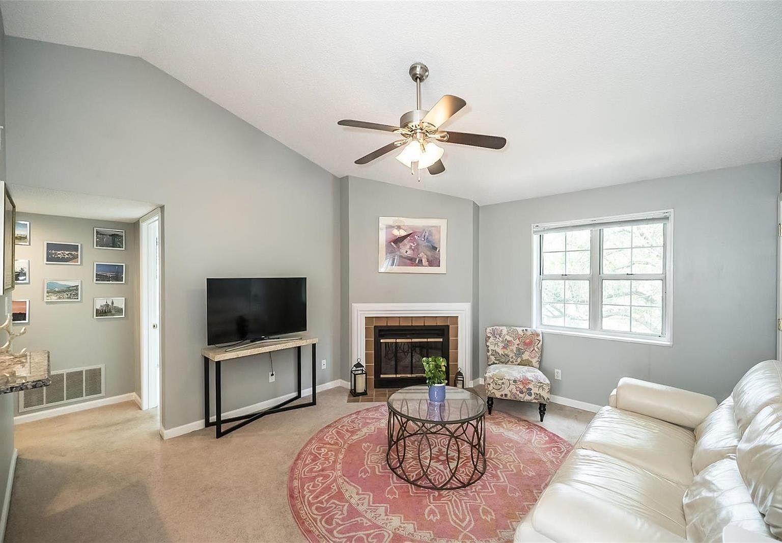 1526 Thrush Ter Saint Louis, MO 63144 - Thumbnail 4