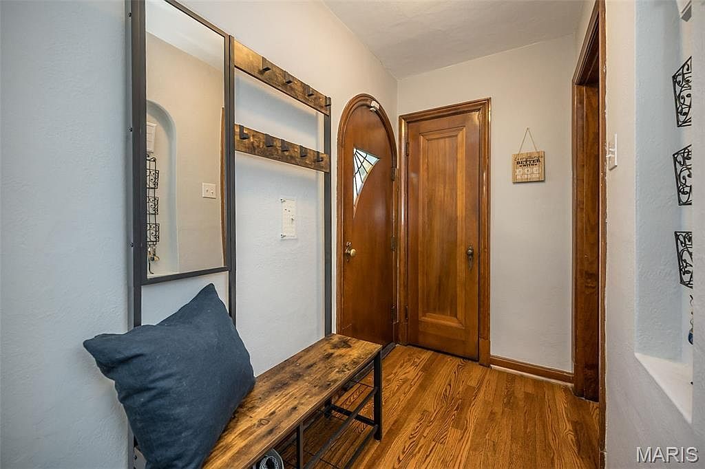 5458 Murdoch Ave Saint Louis, MO 63109 - Thumbnail 4