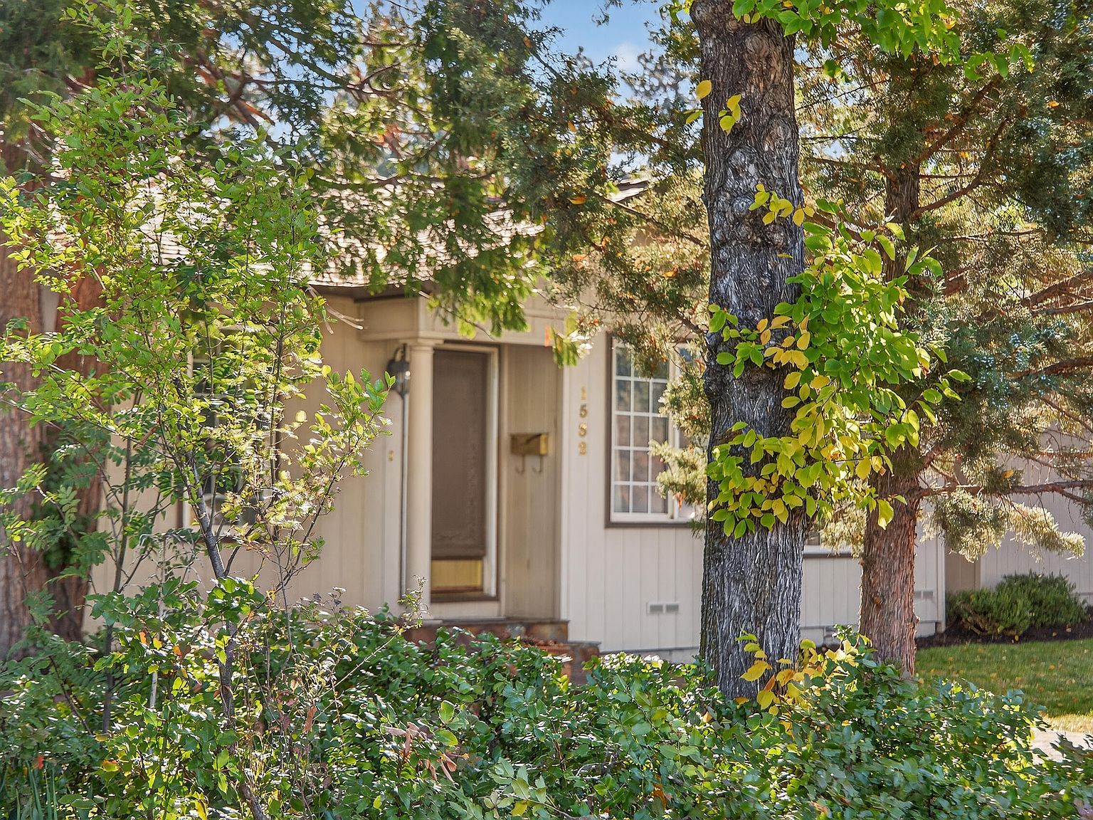 1532 NE 9th St Bend, OR 97701 - Thumbnail 4