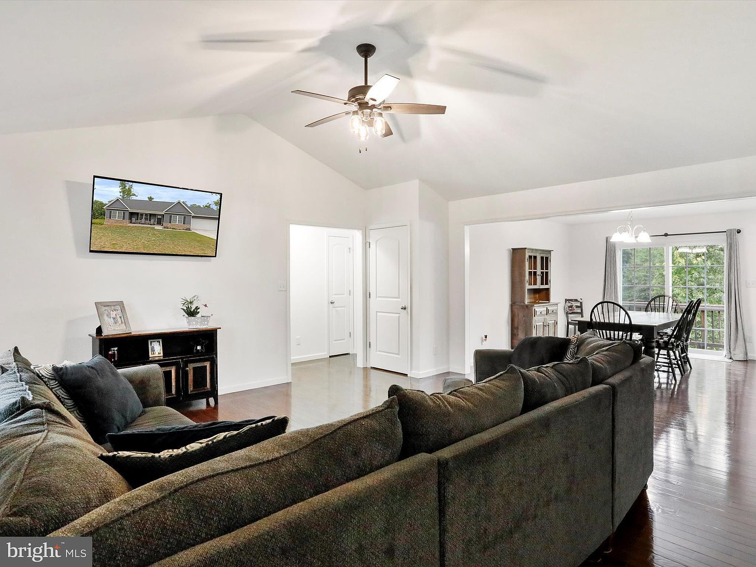 48 Floating Ct Inwood, WV 25428 - Thumbnail 4