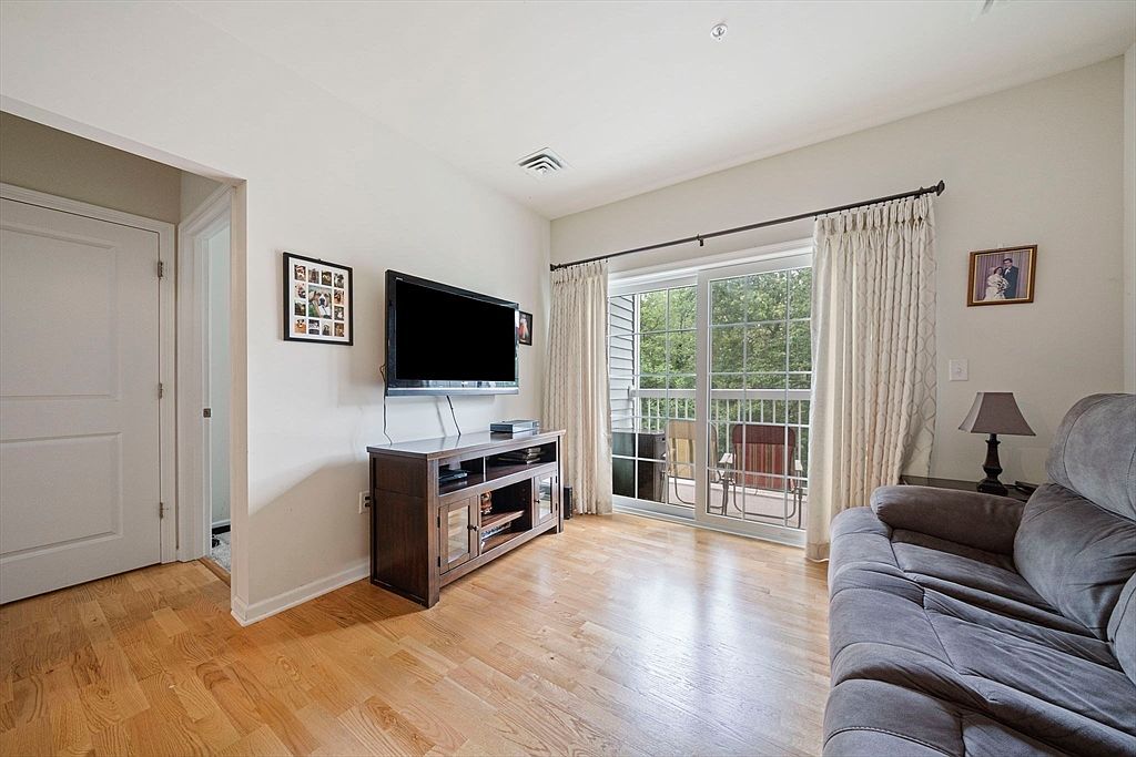 130 Trotter Rd #1309 Weymouth, MA 02190 - Thumbnail 4