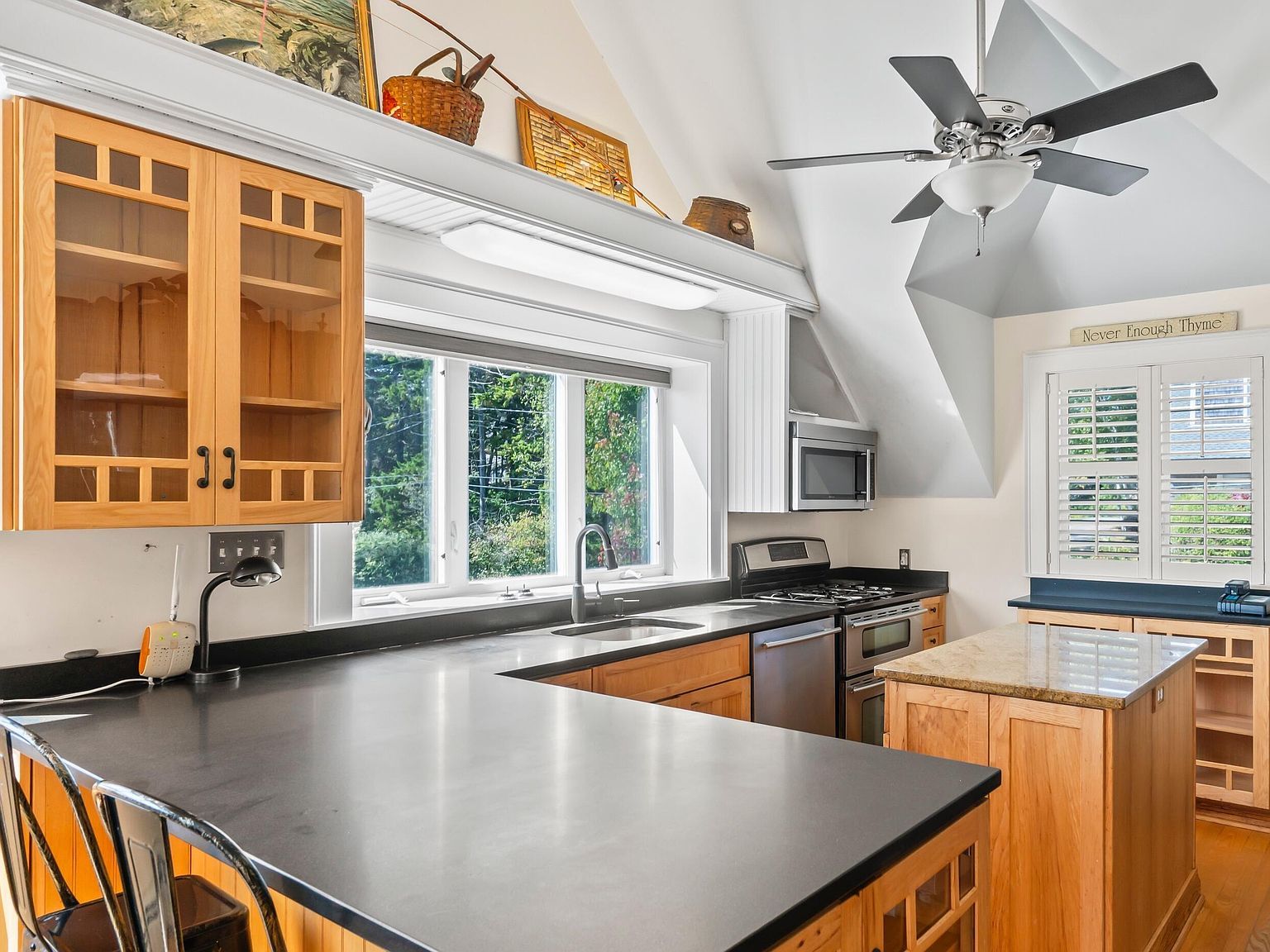 19 Hugh Ave Bailey Island, ME 04003 - Thumbnail 4