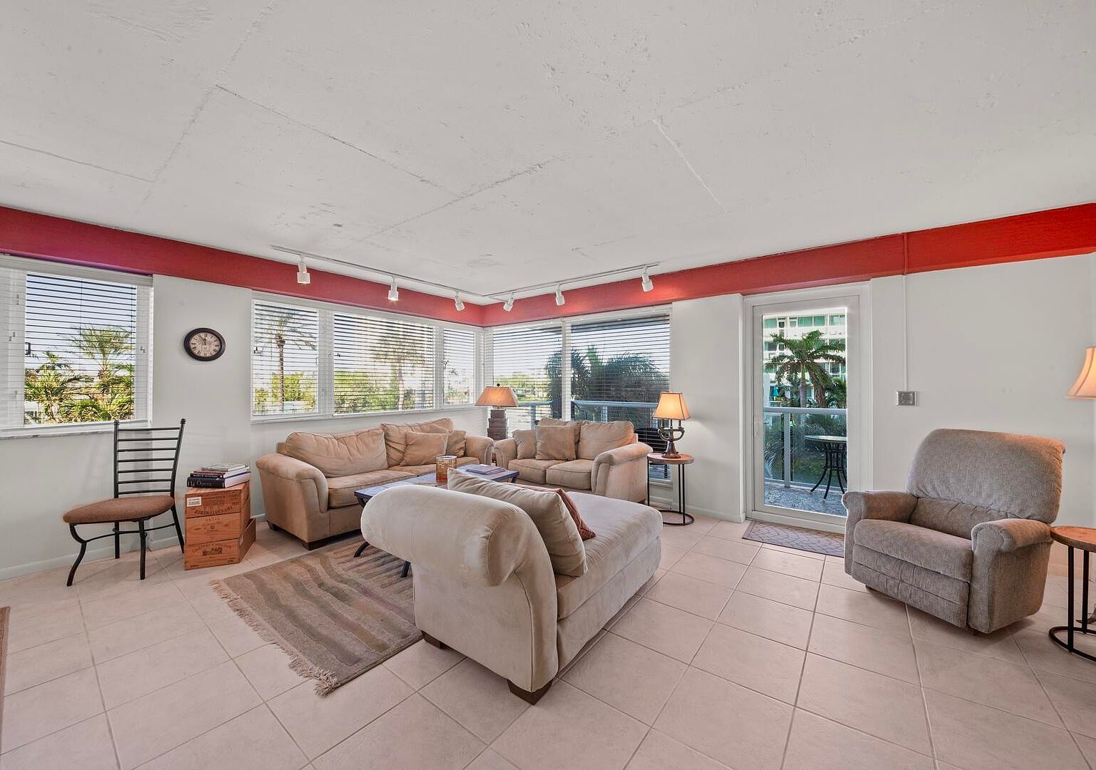 3000 Holiday Dr APT 306 Fort Lauderdale, FL 33316 - Thumbnail 4