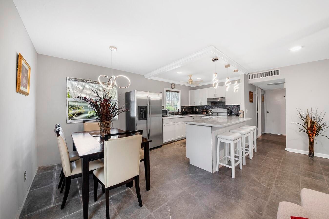 233 Seville Ct #J Delray Beach, FL 33446 - Thumbnail 4