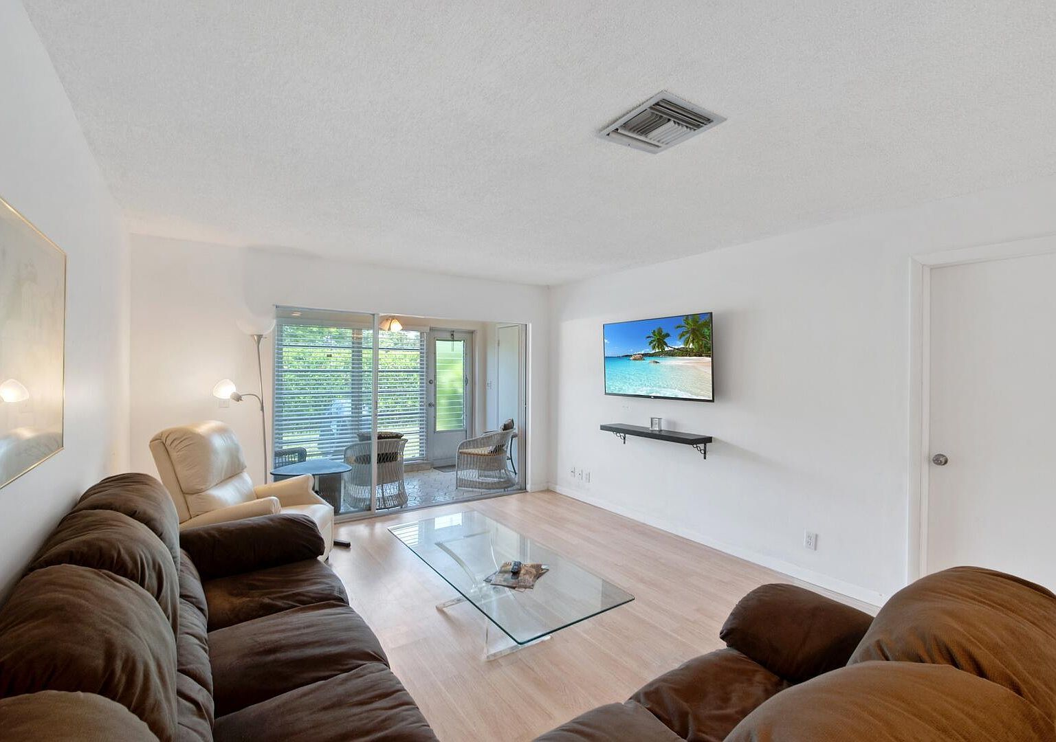 13670 Via Flora APT B Delray Beach, FL 33484 - Thumbnail 4