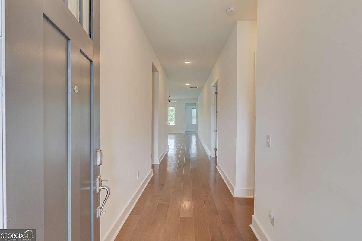 6917 River Rock Dr Flowery Branch, GA 30542 - Thumbnail 4