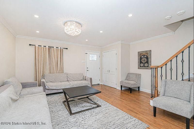 124 Erika Loop Staten Island, NY 10312 - Thumbnail 4