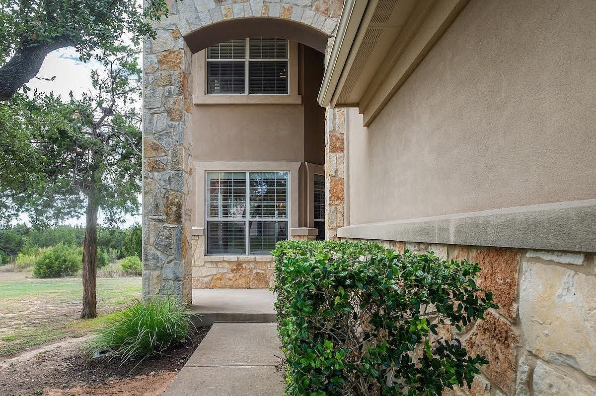 7901 Southwest Pkwy UNIT 16 Austin, TX 78735 - Thumbnail 4