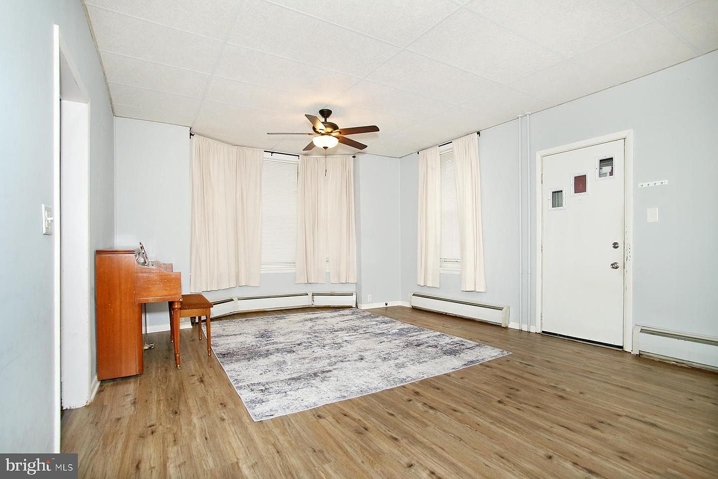 133 W Market St Jonestown, PA 17038 - Thumbnail 4