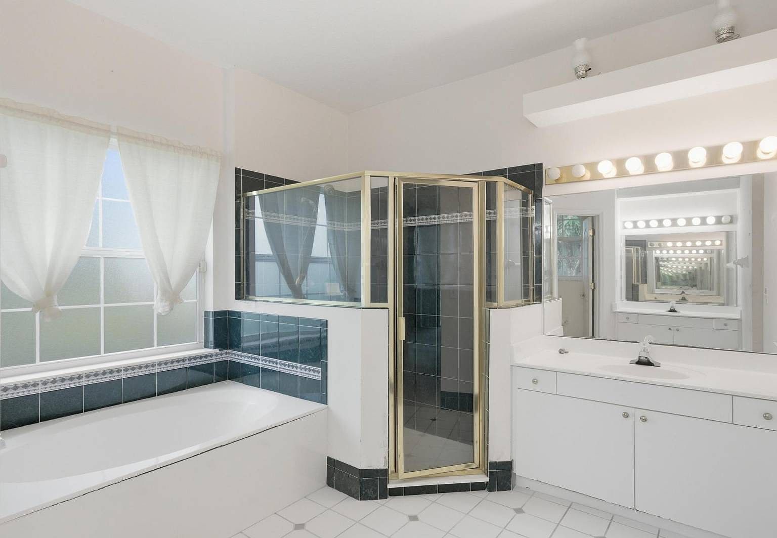 93 Whippoorwill Dr Palm Coast, FL 32164 - Thumbnail 4