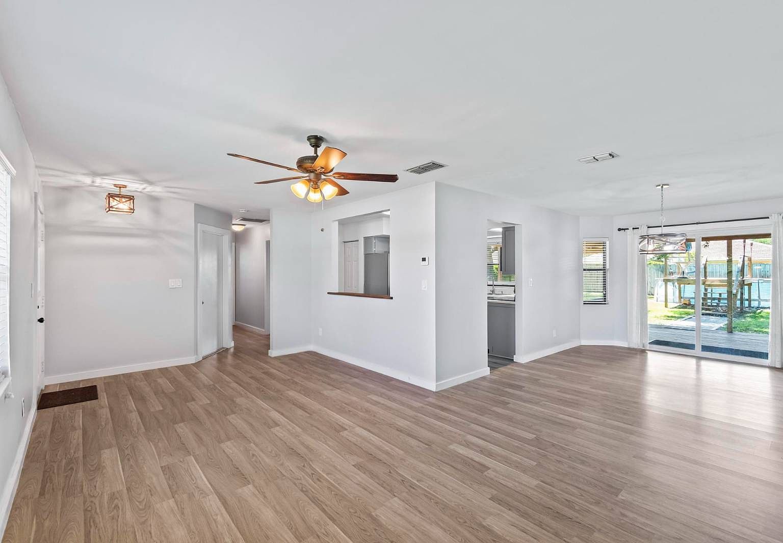 7 Presidential Ln Palm Coast, FL 32164 - Thumbnail 4