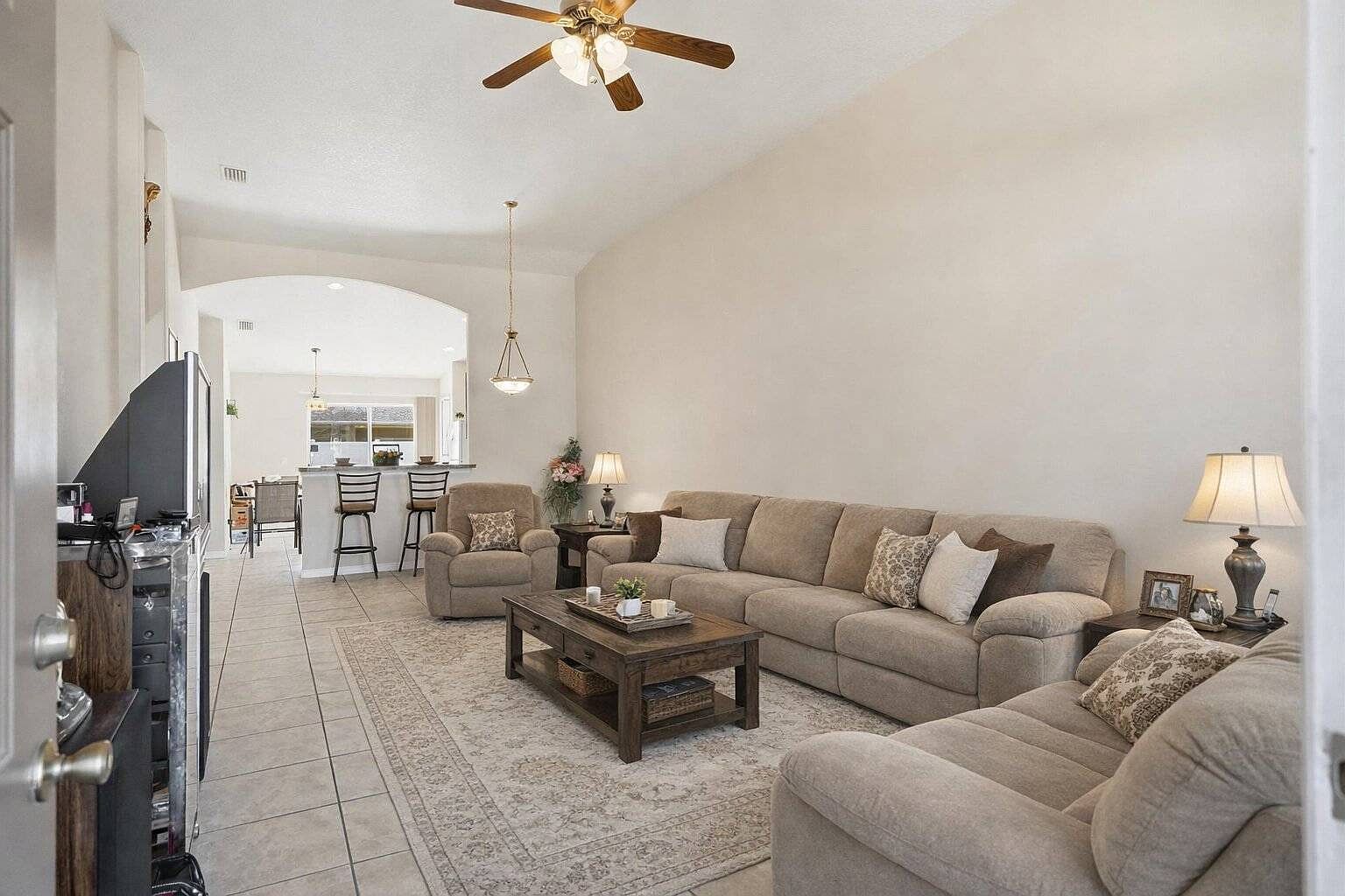 30 Louvet Ln Palm Coast, FL 32137 - Thumbnail 4