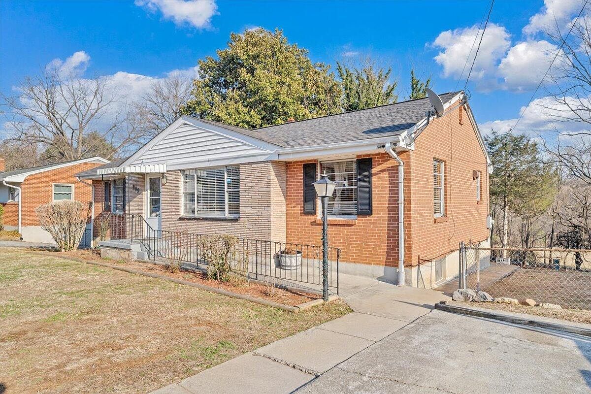 909 Chester Ave Roanoke, VA 24019 - Thumbnail 4