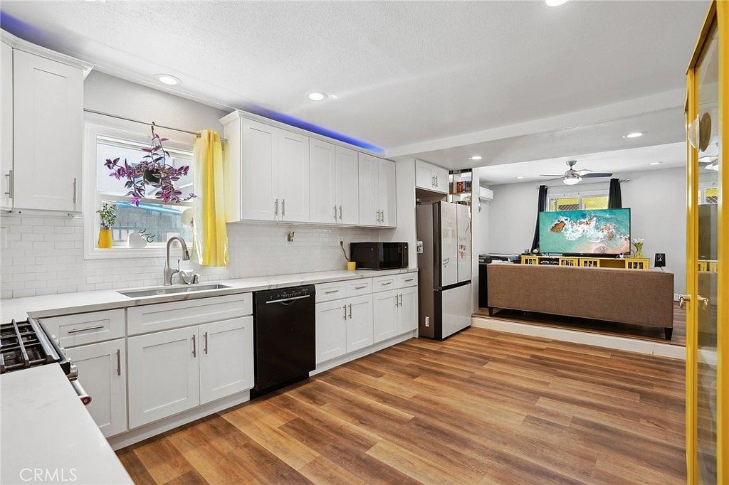 1109 S Dacotah St Los Angeles, CA 90023 - Thumbnail 4